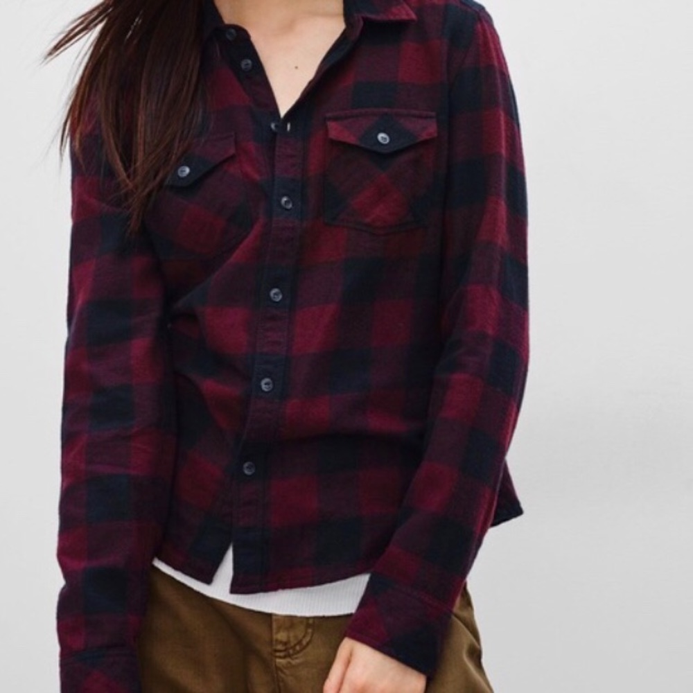 ❤️ARITZIA FLANNEL TNA RED&BLK❤️